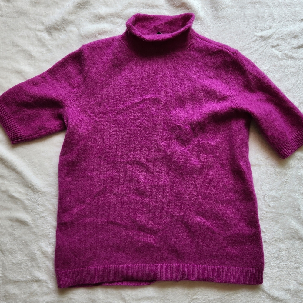 Like New! Ann Taylor Magenta Roll Neck Cashmere Sweater Tee